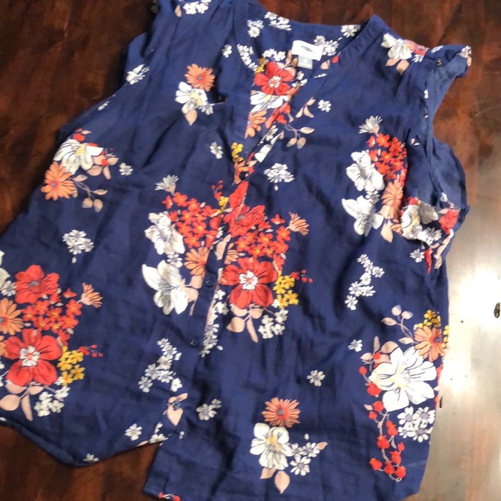 Old Navy Sleeveless Floral Shirt XL